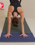Manduka eQua Yoga Hand Tuch - charcoal