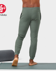 Manduka® Recharge Jogger Herren Hose - Laurel Wreath