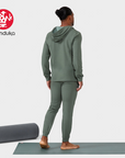 Manduka® Recharge Jogger Herren Hose - Laurel Wreath