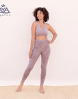 yoga leggings susan von jaya in der Farbe taupe mit Animal-Print in biobaumwolle