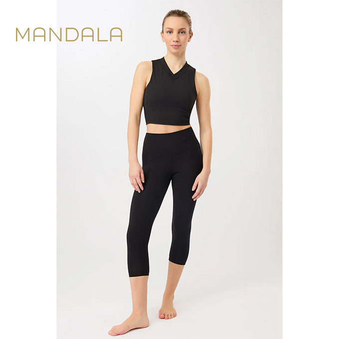 Mandala Cropped V-Neck - black