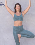 Jaya Loona Damen Yoga Bra Snake pinegreen