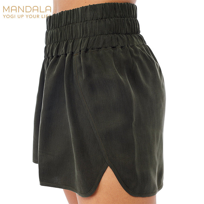 Mandala Vegan Short Pants - olive