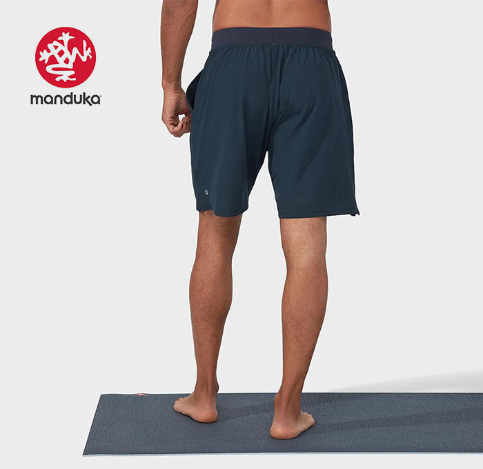 Manduka Herren Agility Short - Dark Sapphire - Gr. M
